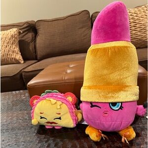 Shopkins Lippy Lips singing plush and Taco Terrie plush